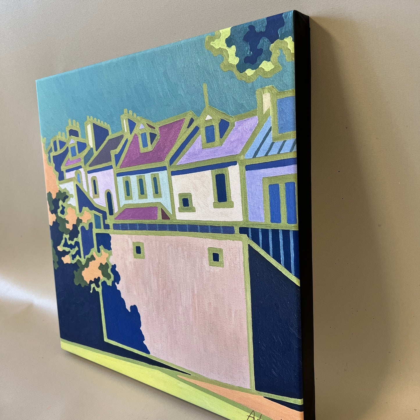 Walking along on Pottinger St. 101